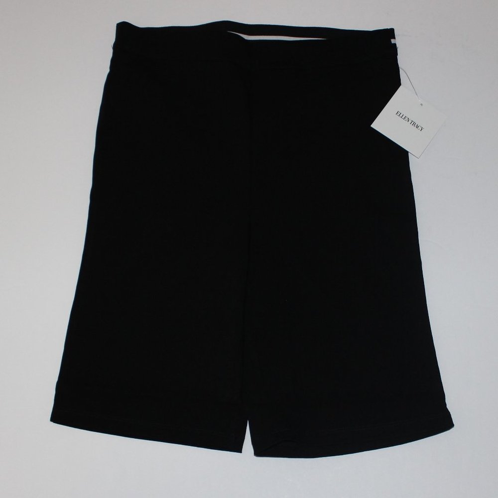 ELLEN TRACY BLACK SLIM FIT BERMUDA SHORTS